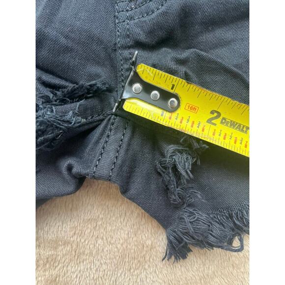 NWT Machine Nouvelle Mode Black Distressed Cutoff Jean Shorts Women’s Size 28/M - Picture 7 of 7